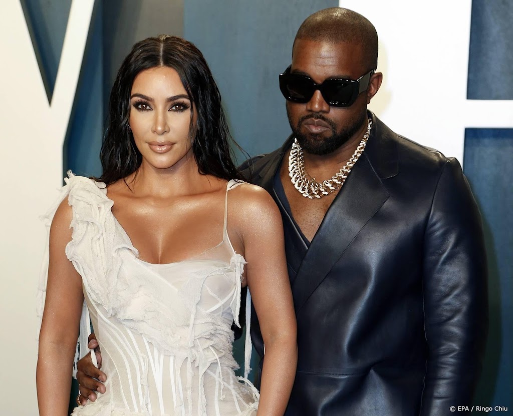 Kanye West zegt publiekelijk sorry tegen Kim Kardashian