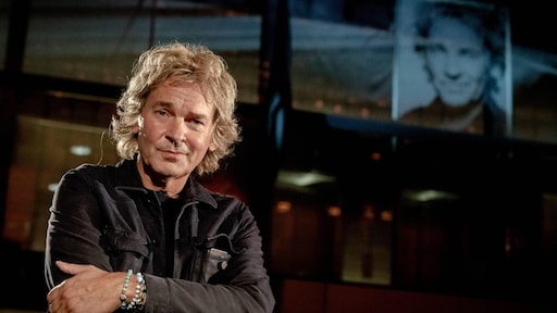 Matthijs van Nieuwkerk mag Ere Zilveren Nipkowschijf houden