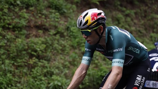 Zieke Van Aert mist eerste duel in veldrijden met Van der Poel