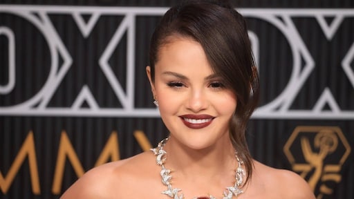 Selena Gomez vergelijkt bikinifoto's van zichzelf: 'Ik ben niet perfect'