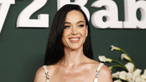 Katy Perry bewaart positieve zwangerschapstest naast Legolas-oren