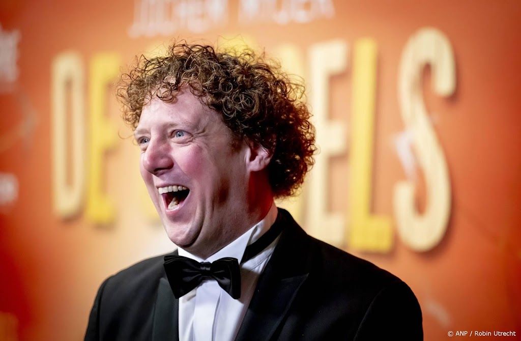 Ruim duizend mensen in de rij voor benefiet Jochem Myjer