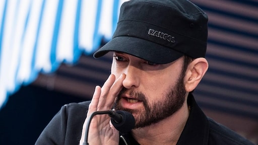 Eminem brengt 'mom's spaghetti' naar zorgverleners