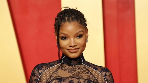 Halle Bailey onthult: 'Ik heb een zware, zware post-partumdepressie'