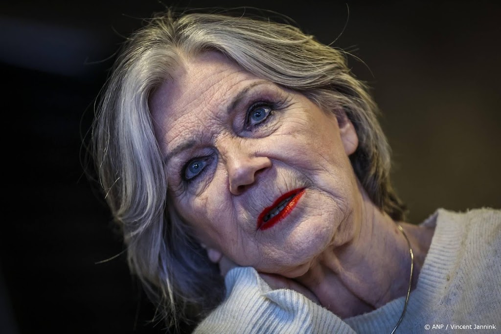 Lenny Kuhr neemt afscheid van Nederland in emotioneel bericht