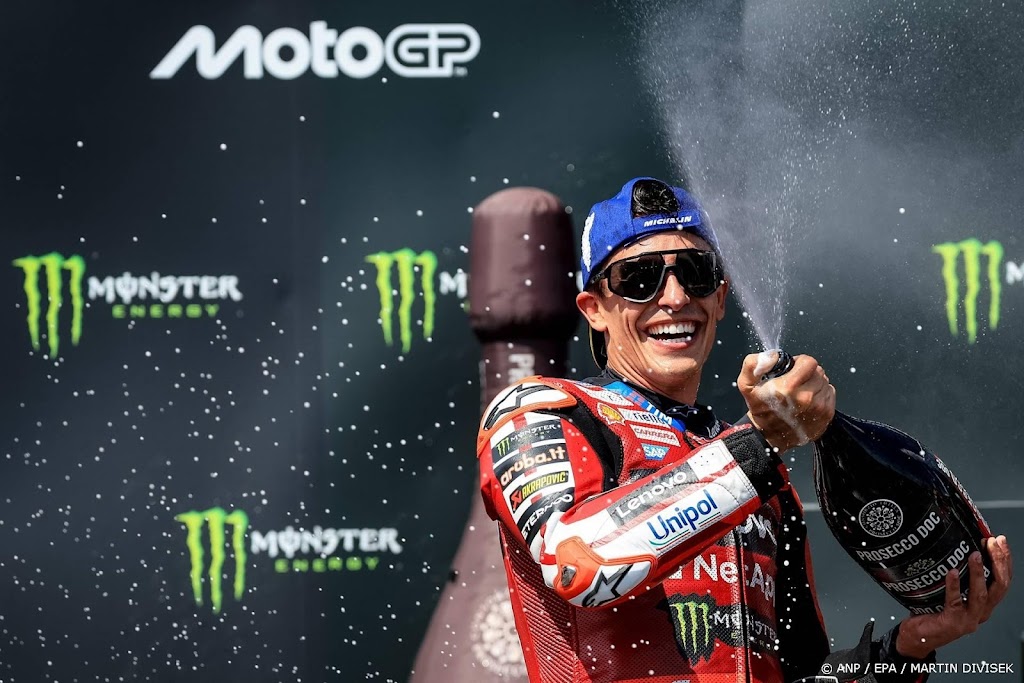 MotoGP-kampioen MÃ¡rquez 'is rood' en blijft langer bij Ducati