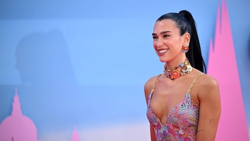 Zangeres Dua Lipa produceert documentaireserie voor Disney+