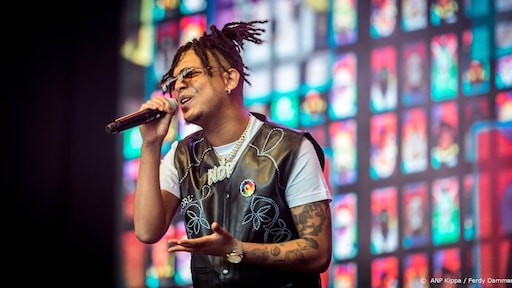 Ronnie Flex krijgt eigen biografie