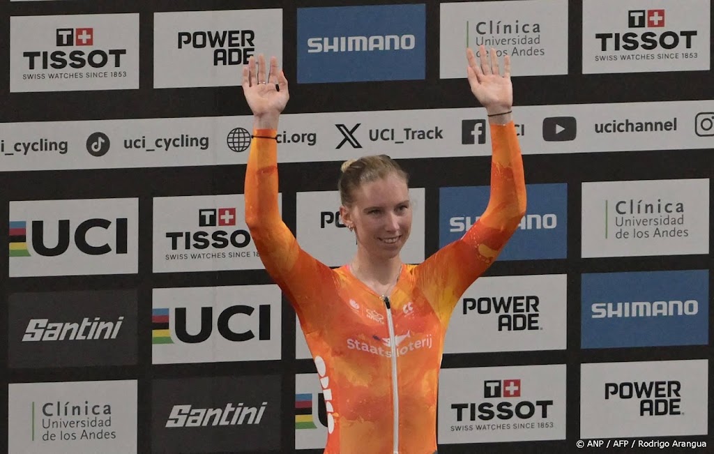 Wiebes prolongeert wereldtitel scratch bij WK baanwielrennen