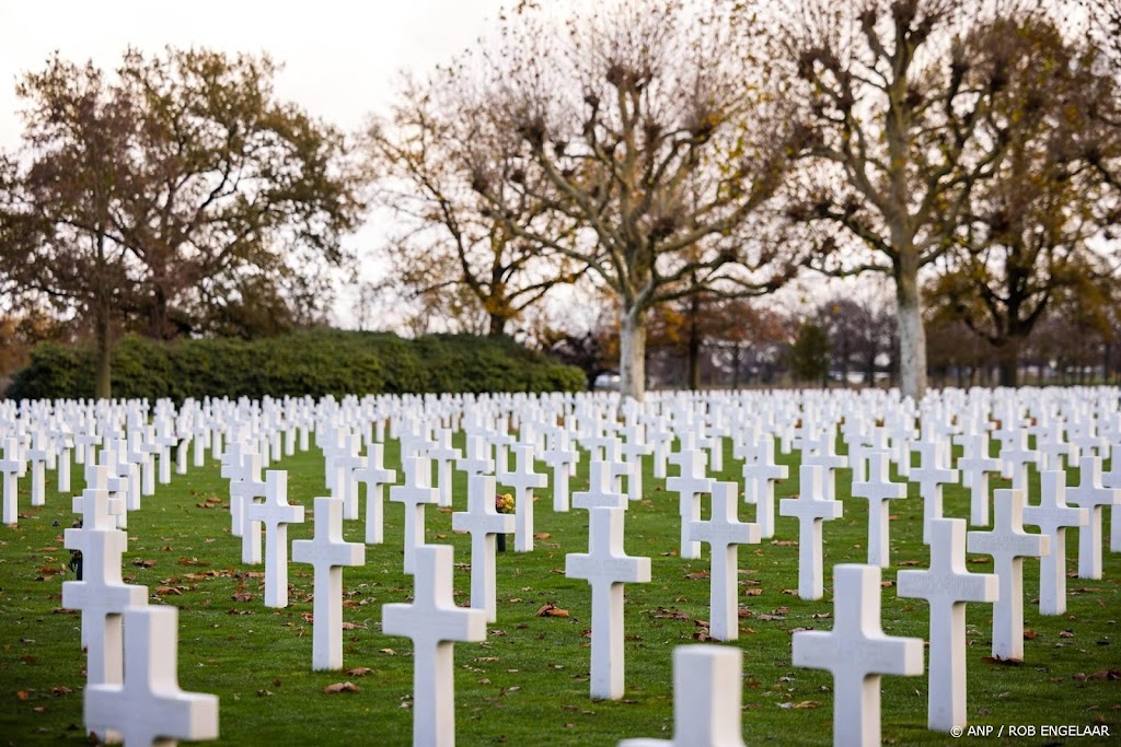 Oddaja Even tot hier vrnila panele o vlogi temnopoltih osvoboditeljev ob pokopališče Margraten