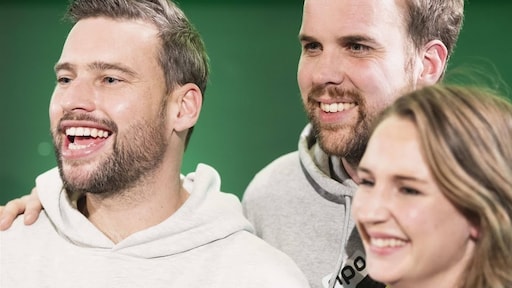 3FM-dj's gaan kaal na ophalen 50.000 euro voor Serious Request