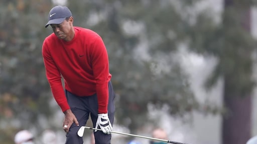 Golfer Tiger Woods bij kennis na spoedoperatie aan been