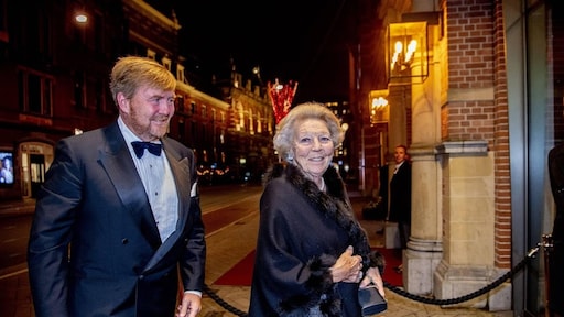 Willem-Alexander en Beatrix samen een avondje uit