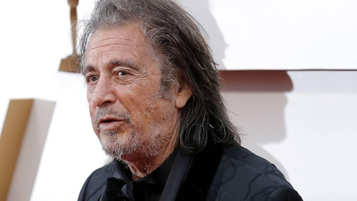 Al Pacino geeft uitleg over veelbesproken Shrek-telefoonhoesje