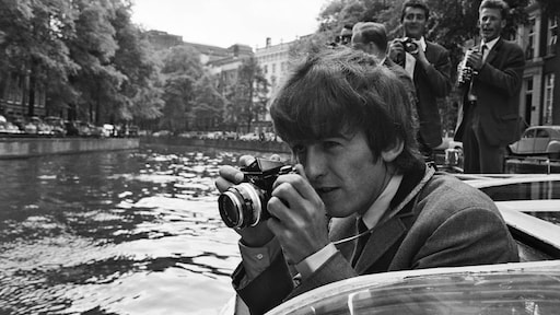 Nooit uitgezonden interview met John Lennon levert 3100 pond op