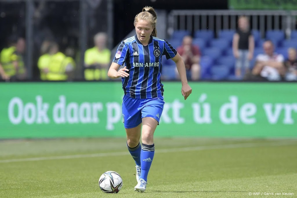 Voetbalster Van de Velde verlaat Ajax voor Hoffenheim