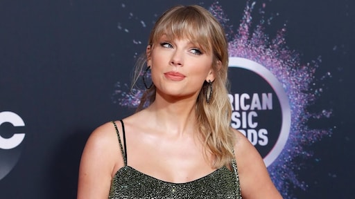 Fans Taylor Swift: 'Komt ze uit de kast in nieuw liedje?'