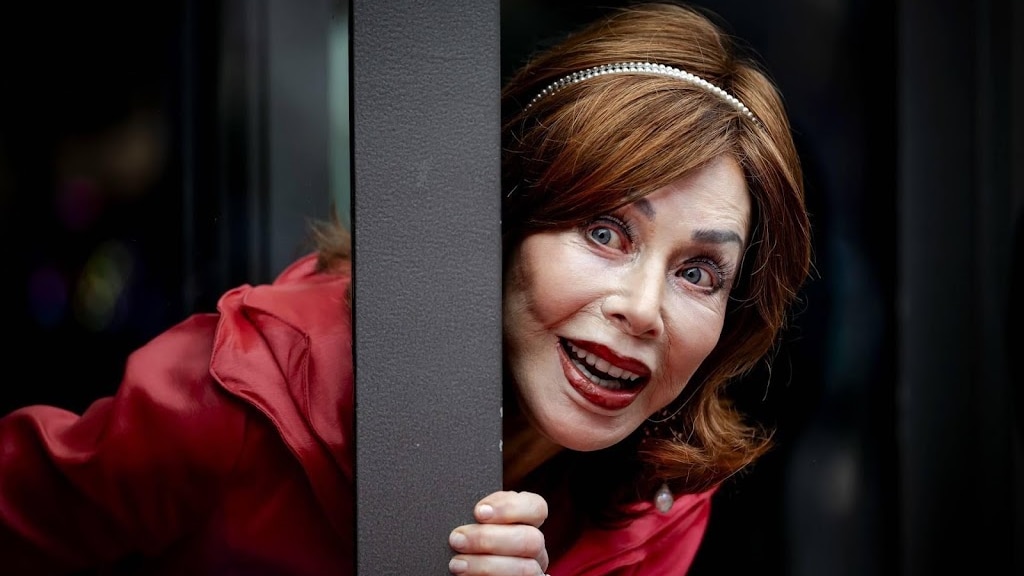 Marijke Helwegen waant zich prinses in Koninklijke Stallen