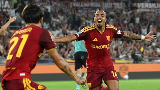 Malen maakt hattrick voor AS Roma in openingsduel met Fiorentina
