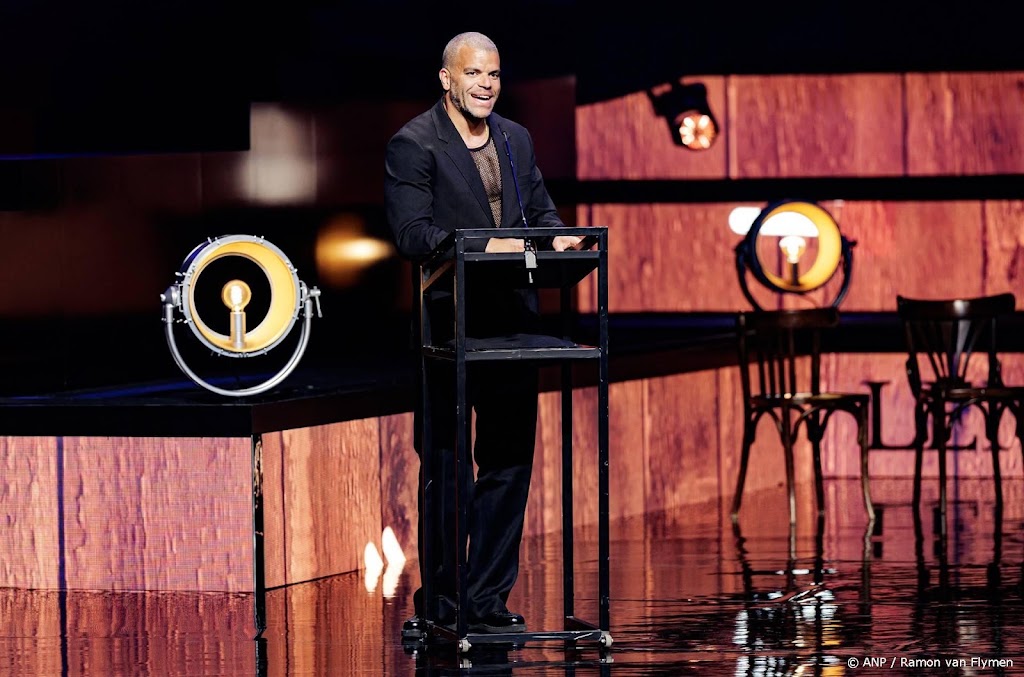 Sef 'helemaal emotioneel' na festivalshows IJSLAND