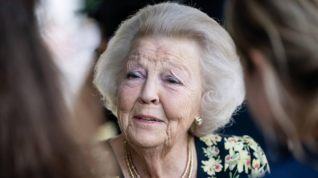 Prinses Beatrix aanwezig bij jubileumconcert in het Concertgebouw