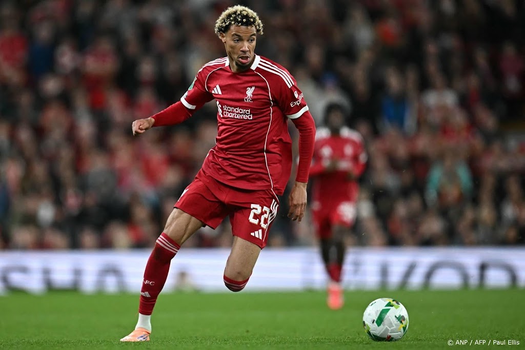 Liverpool-matchwinner Ekitiké biedt excuses aan na rode kaart