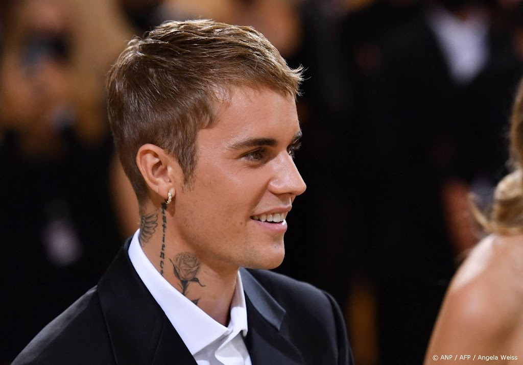 Fans Justin Bieder bezorgd na verontrustend bericht moeder Pattie