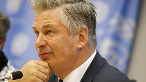 Alec Baldwin maakt agenda leeg na schietincident: 'Hij is helemaal gebroken'