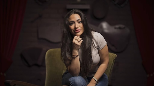 Lale Gül voelt zich in de steek gelaten door staat en politie: 'In volle paniek'