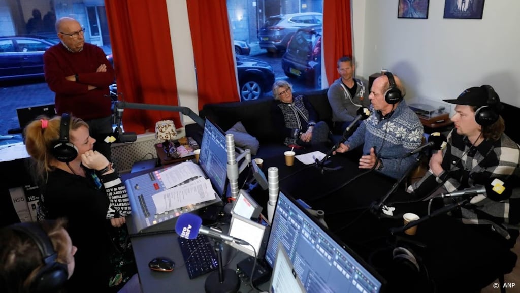 Nachtzuster Astrid de Jong genomineerd voor radio award