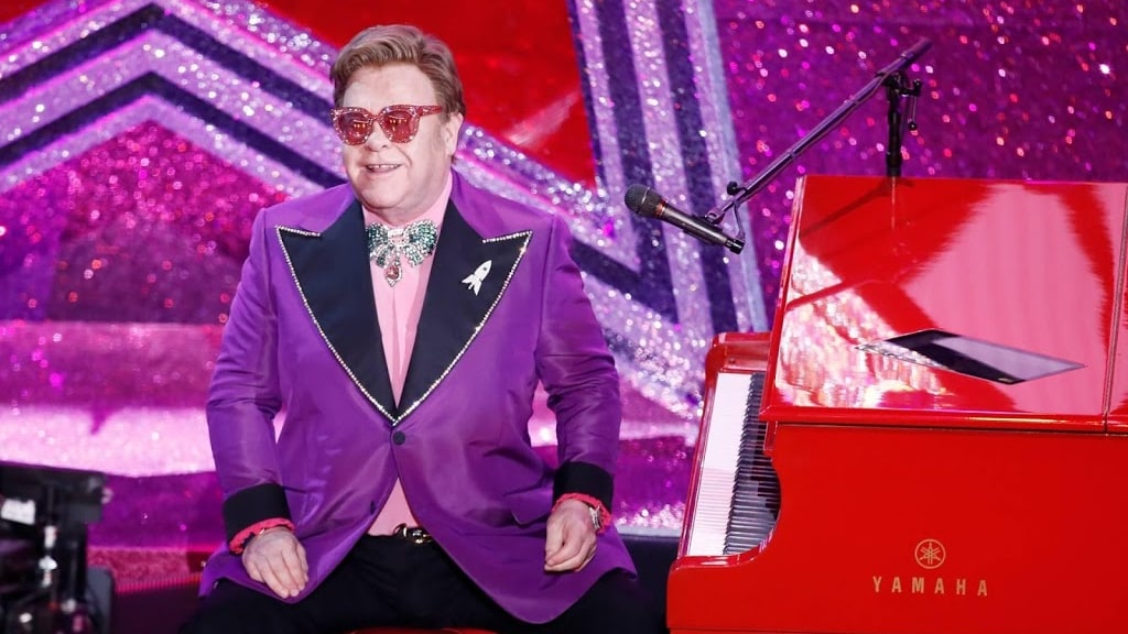 Elton John presenteert televisiebenefiet voor coronavirus
