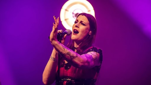 Geëmotioneerde Floor Jansen in brief: 'Ik heb borstkanker'