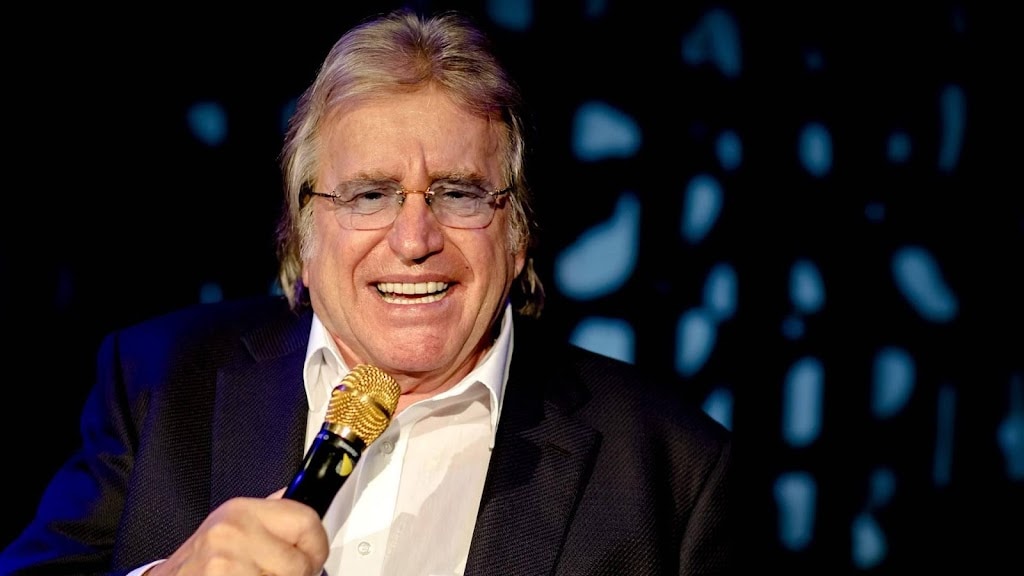 Lee Towers breekt na heup nu hand: 'Ik verdien een pechprijs'