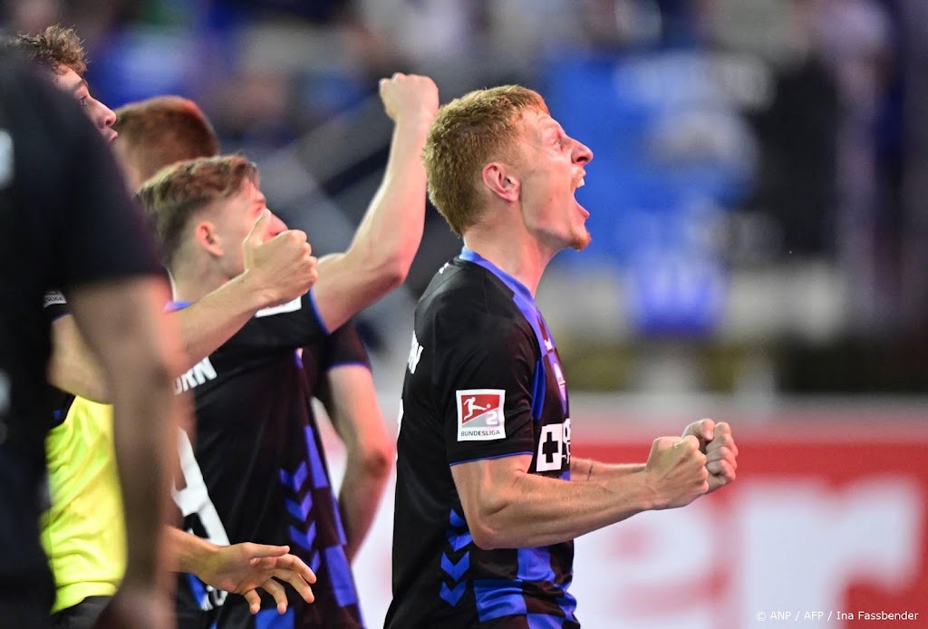 Paderborn klopt VfL Wolfsburg en promoveert naar Bundesliga
