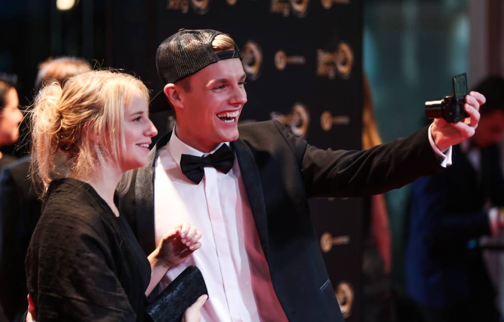 YouTubers Enzo Knol en Dee weer uit elkaar