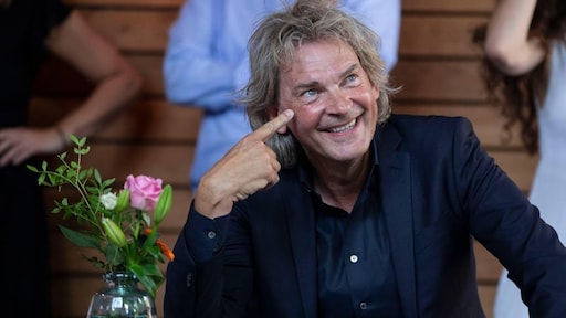 Matthijs van Nieuwkerk kondigt terugkeer op televisie aan