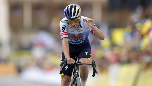 Evenepoel heeft gemengde gevoelens na tweede plek in Alpe d'Huez