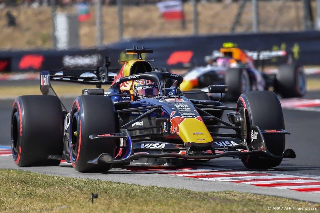 Verstappen naar startplek 4 door straffen Hamilton en Antonelli