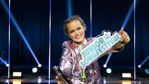 12-jarige Luna wint Junior Songfestival: 'Helemaal hyper'