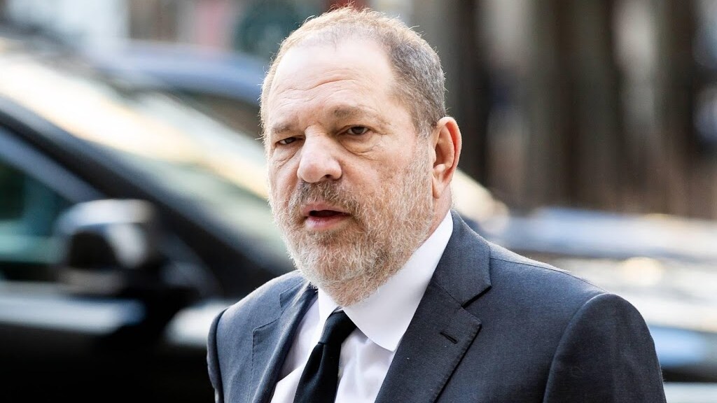 Harvey Weinstein belaagd door boze vrouwen tijdens avondje uit
