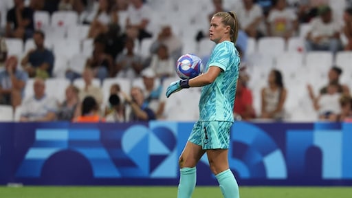 De Amerikaanse doelman Naeher speelt haar laatste interland tegen Oranje