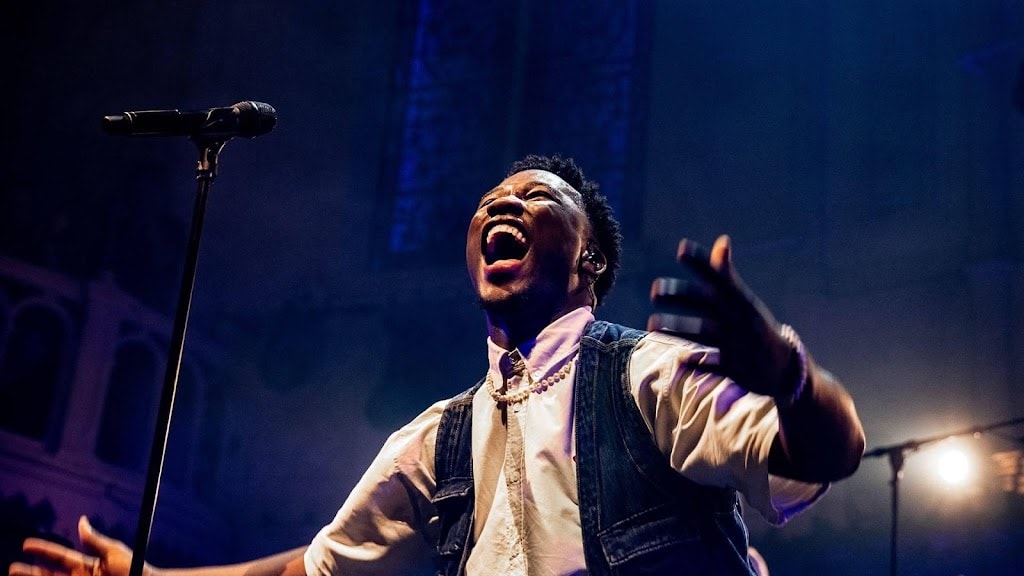 Claude en Cornald Maas reageren woensdag niet op lekken song