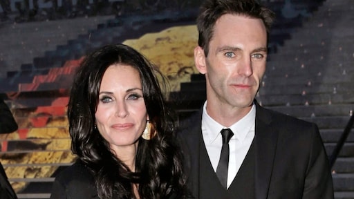 Courteney Cox kijkt alle Friends seizoenen tijdens quarantaine