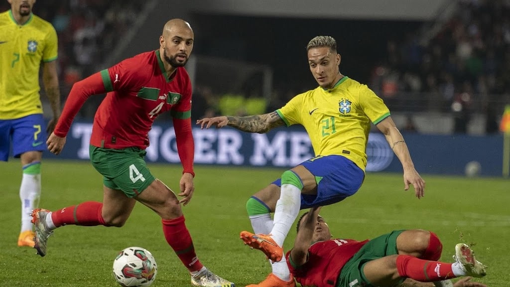 Voetballers Marokko verslaan Brazilië in oefenduel