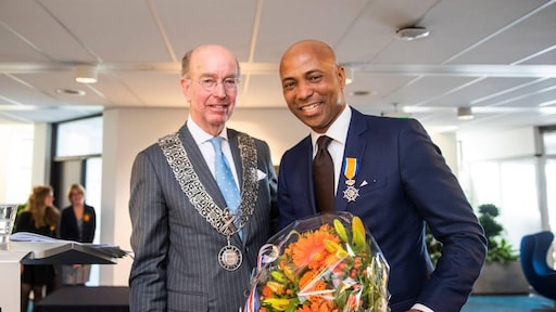 Humberto Tan onderscheiden met lintje