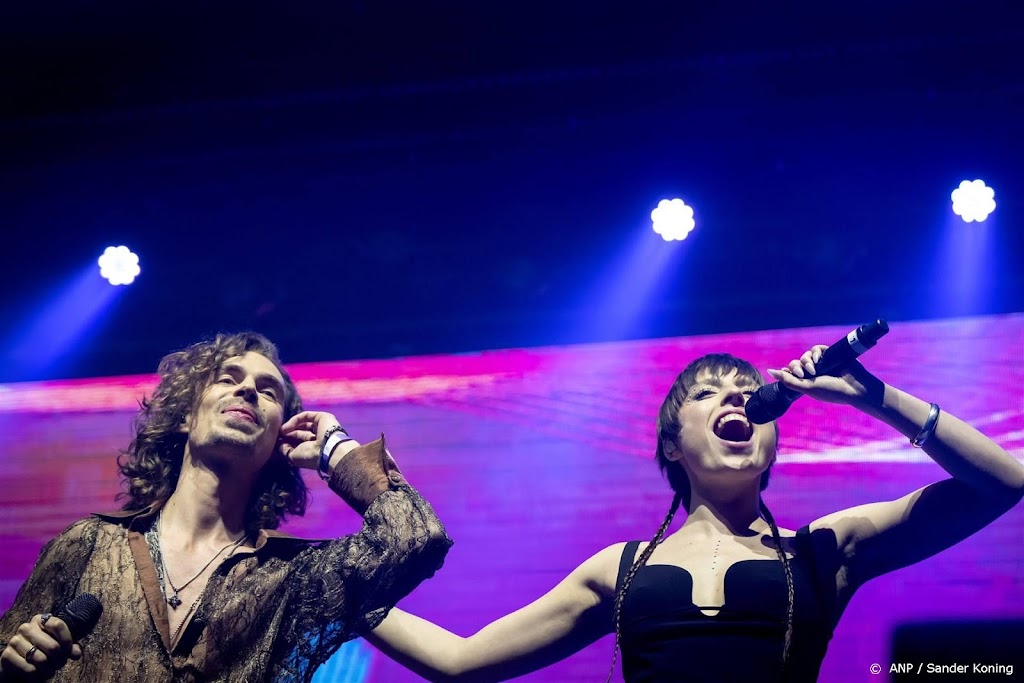 Mia Nicolai en Dion Cooper vrijdag live bij Khalid & Sophie