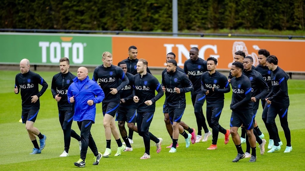 Voetballers van Oranje kunnen zich voor EK laten vaccineren