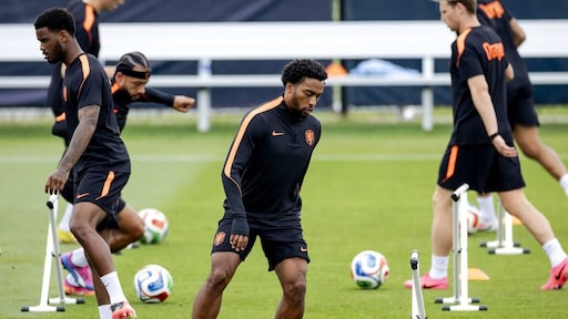 Middenvelder Timber traint aangepast bij het Nederlands elftal