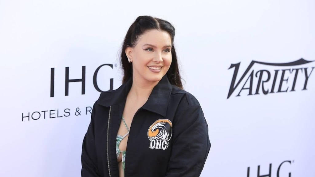 Stalker van Lana Del Rey krijgt contactverbod opgelegd