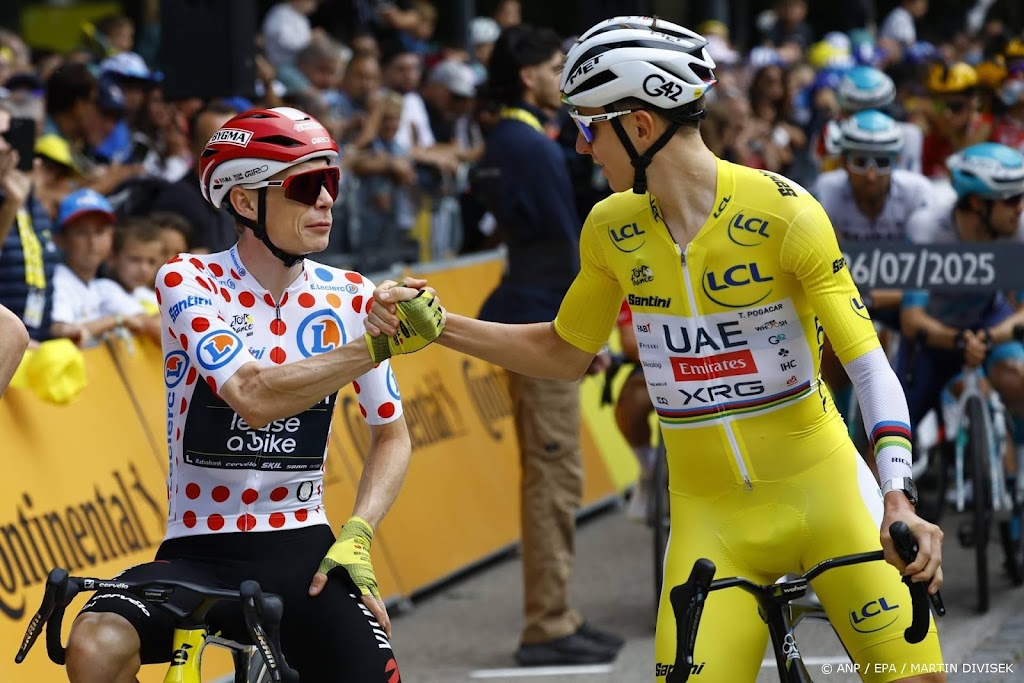 Renners in Tour de France begonnen aan voorlaatste rit